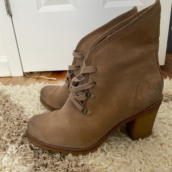 Ugg | Calynda Lace Up Heel Ankle Booties Size 10 - Picture 12 of 12